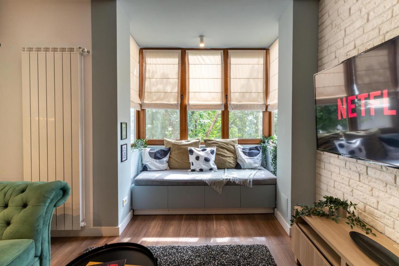 Downtown Retreat: Spacious 2-Br By Unirii Square 布加勒斯特 外观 照片
